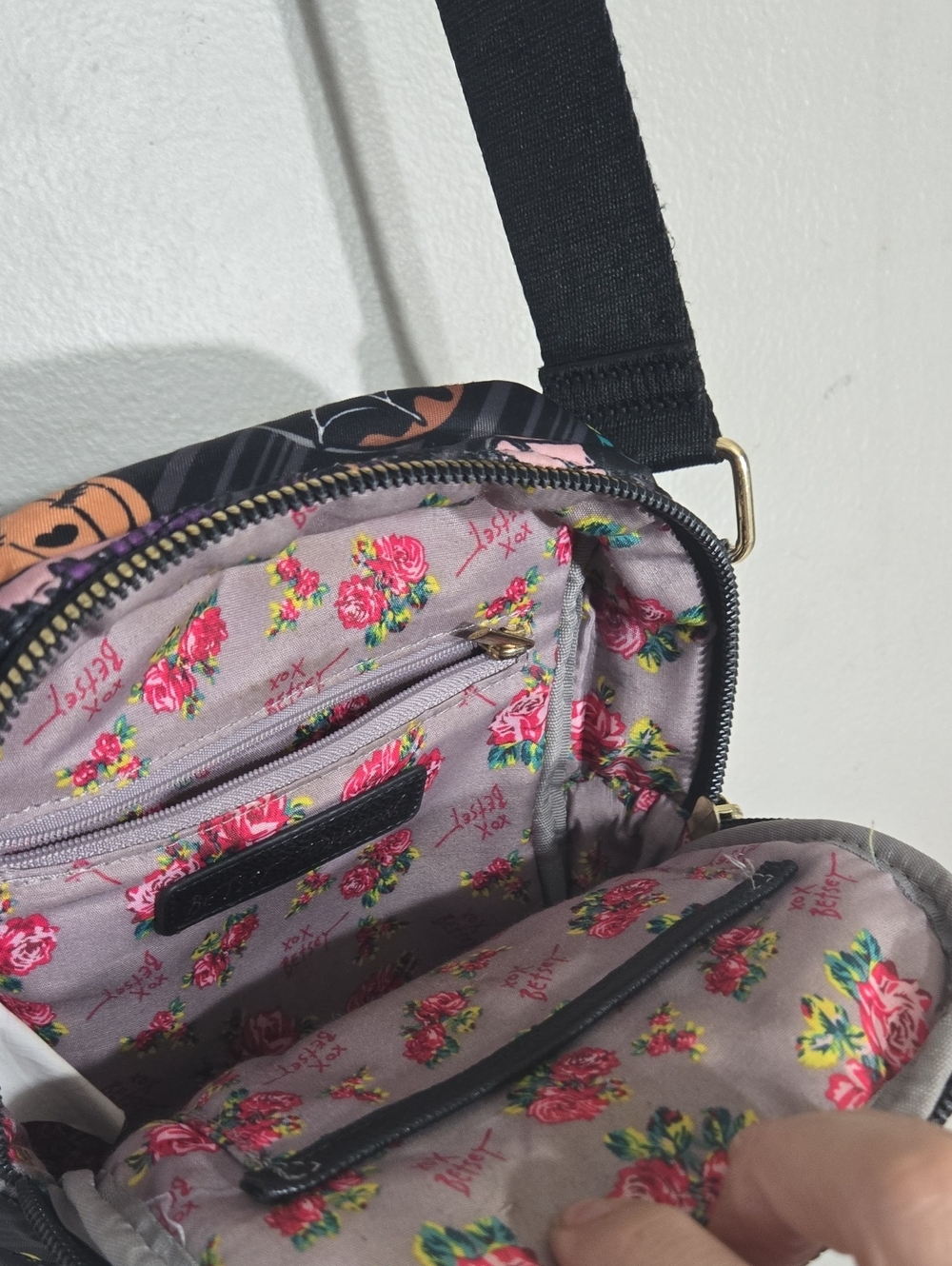 Betsey Johnson Halloween Treats Quilted Nylon Crossbody Bag Spooky Playful EUC - Picture 5 of 8
